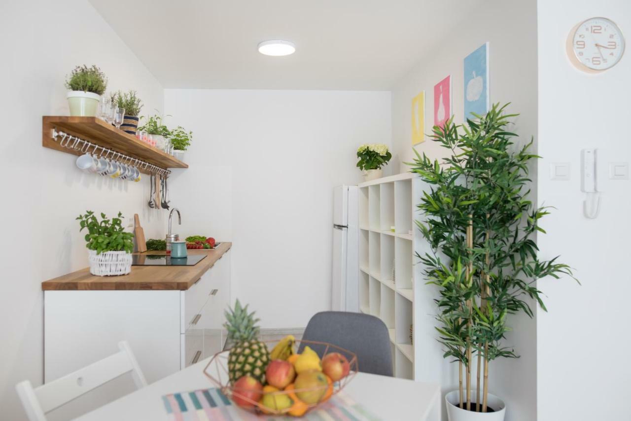 Family Apartment With Garden 류블랴나 외부 사진