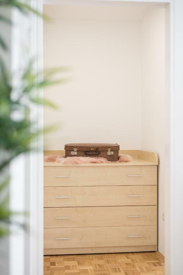 Family Apartment With Garden 류블랴나 외부 사진